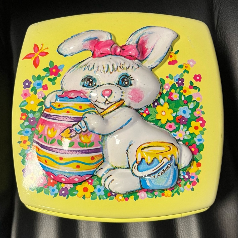 Vintage Easter bunny blow mold container